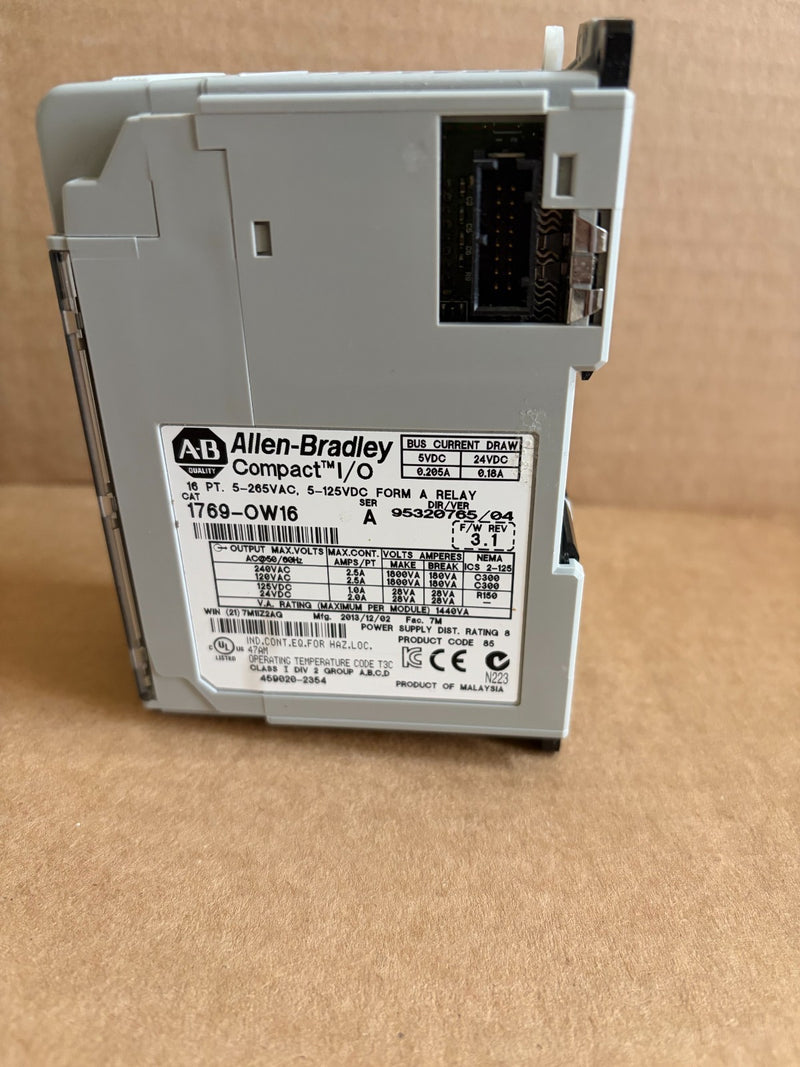 Allen Bradley 1769-OW16 /A Compact I/O 16PT Output Module FW 3.1 - actual 1