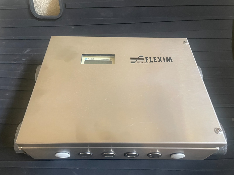 FLEXIM FLUXUS F705 (ADM 7407) Non-Intrusive Ultrasonic Flow Meter, 100-230 V AC, with CDQ2N52 Transducer - actual 1