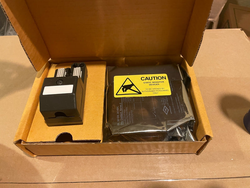 Emerson DeltaV VE4001S2T2B5 — DI 32-Channel 24 VDC Dry Contact Card - actual 1