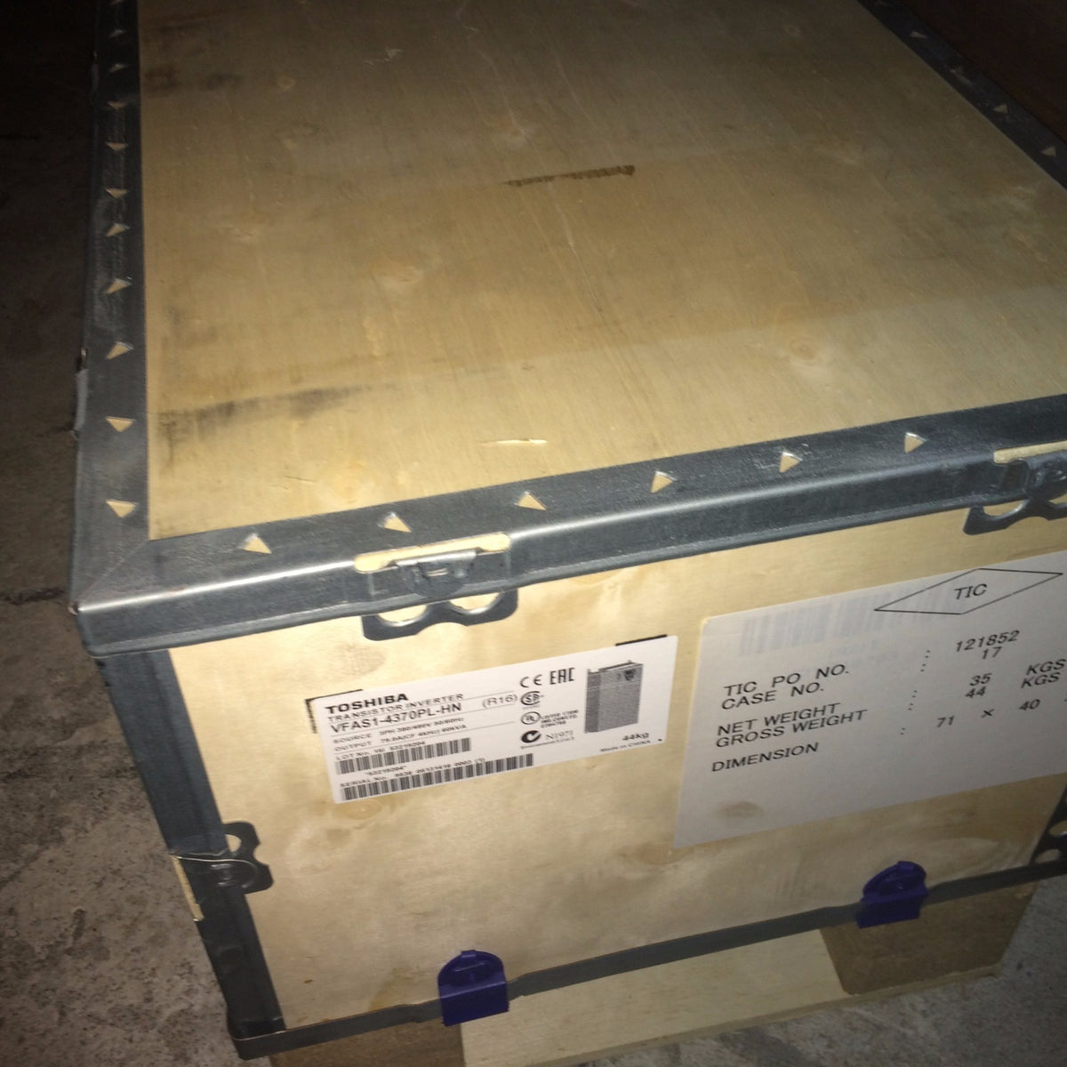 NEW TOSHIBA VFAS1-4370PL-HN 3PH 50-60Hz 380/460V-AC 79A AC MOTOR DRIVE - actual 1